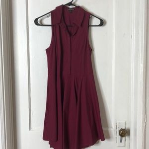 Burgundy Express Dress with collar and pockets